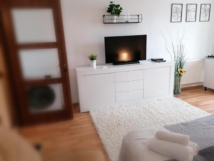 Nexus Studio Deluxe Miercurea Ciuc Eksteriør billede